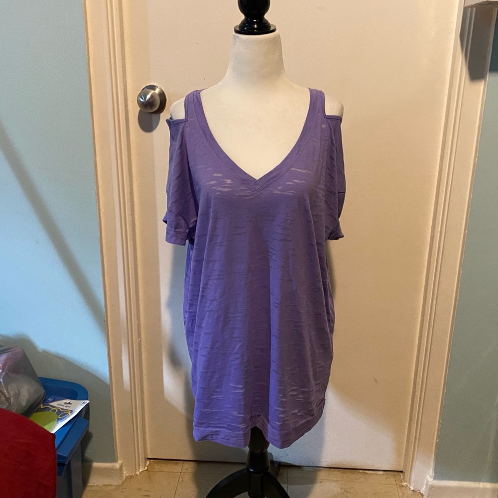 LOVE & LEGEND CUT-OUT PURPLE TEE